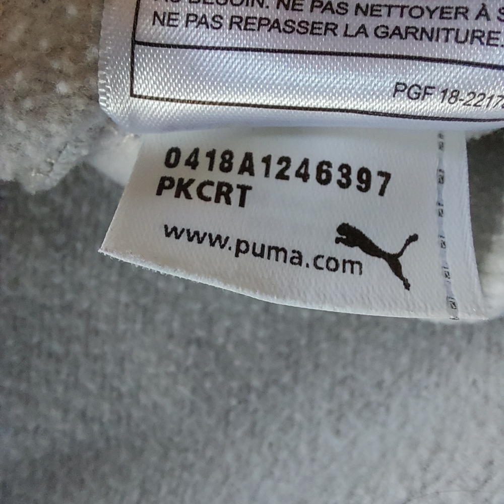 Puma Girls Hoodie with Sparkle! ✨️ - Picture 9 of 12